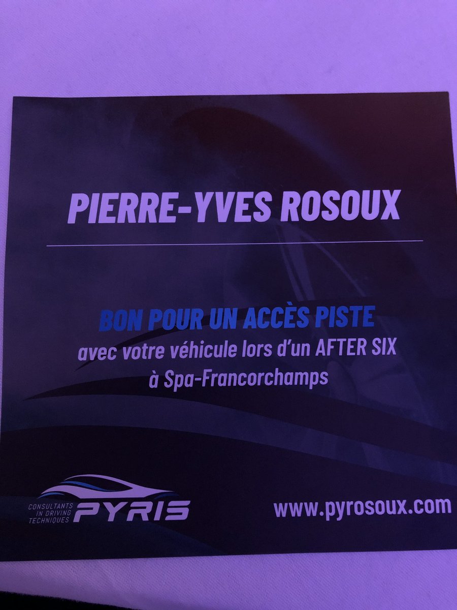 PYRosoux1's tweet photo. @LGGLiegeAirport @liegeaidehaiti🍾👍🏻 https://t.co/lihbvQhoSw