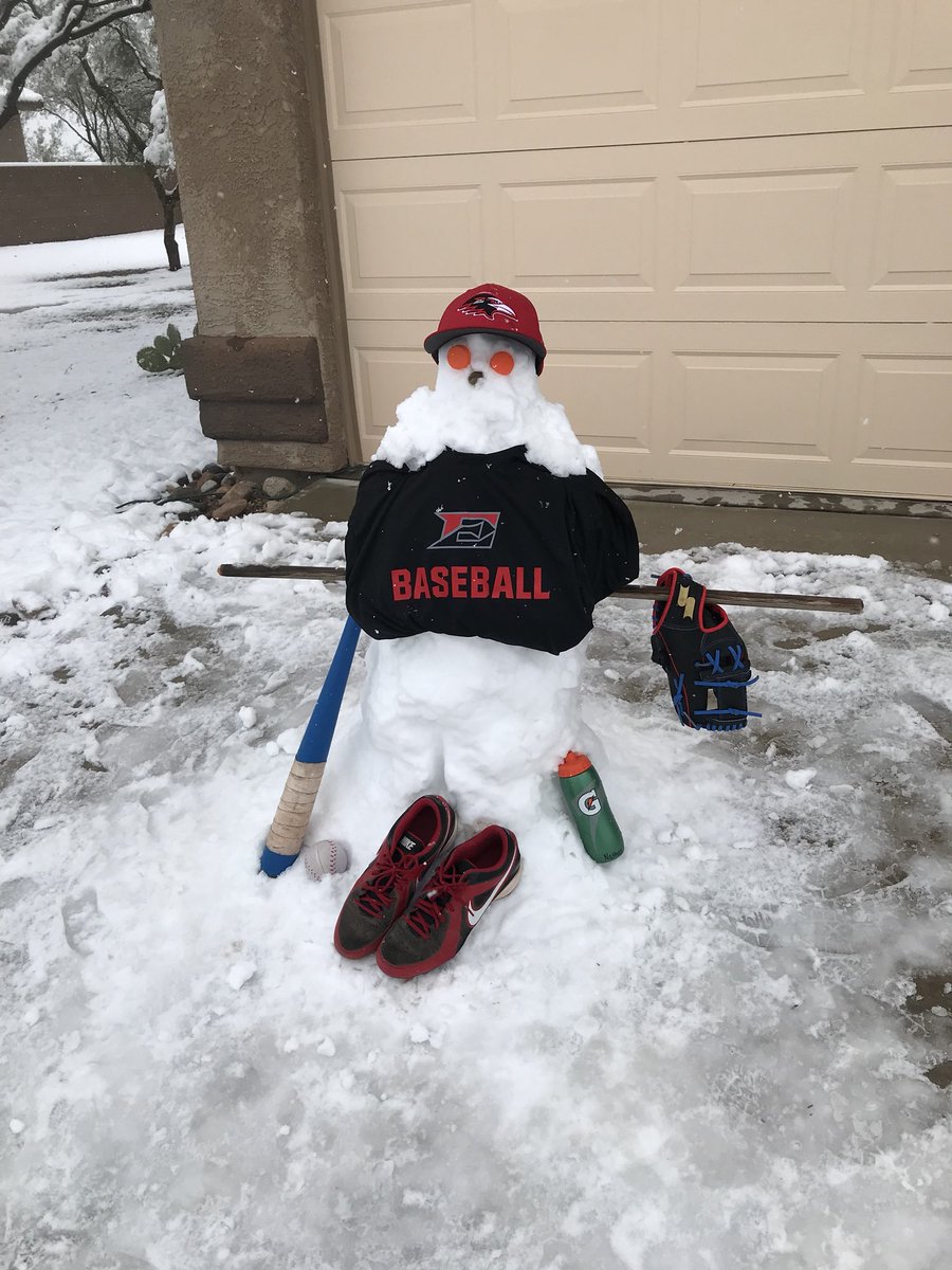 hs_empire's tweet photo. I’m ready to play..... Put me in Coach! @BallCoachGino #NoDaysOff #EmpireStateOfMind https://t.co/bBjj7iqIFi