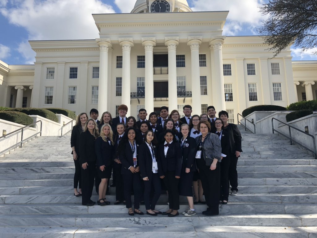 JaCoMedical's tweet photo. Pictures from SLC Day 2! #HOSA #alhosastrong #SLC Thank you @DeKalbCareer for letting us ride with you guys! We had fun! https://t.co/3sbtv7Vavr