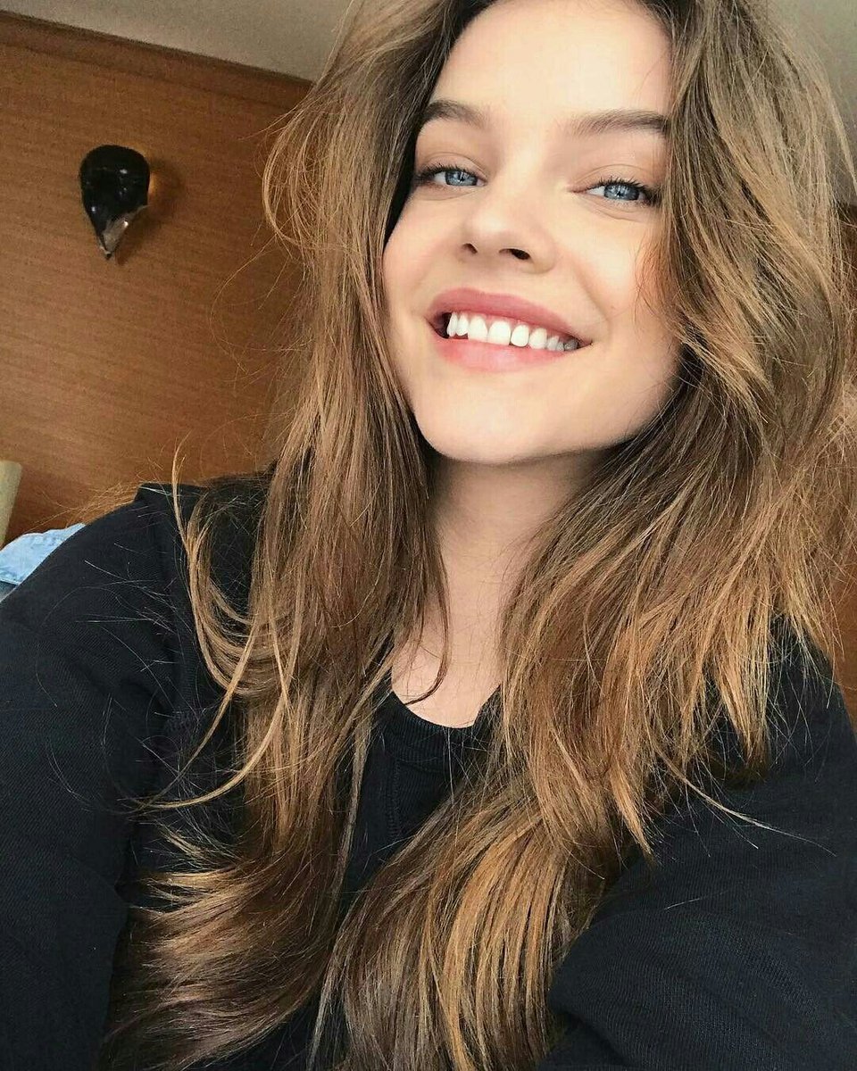 sweetBtpsycho's tweet photo. Esperando a #Wayce. En su cama. Quiero mis regalos. https://t.co/FYXtDiygXB