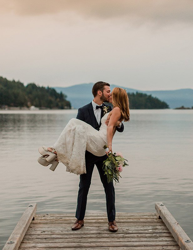 An Intimate Canadian Sunshine Coast Vegan Wedding – Janine &amp; Lucas ow.ly/vVco30nNSlT photos by <a href="/jenpphotography/">Jennifer Picard</a>