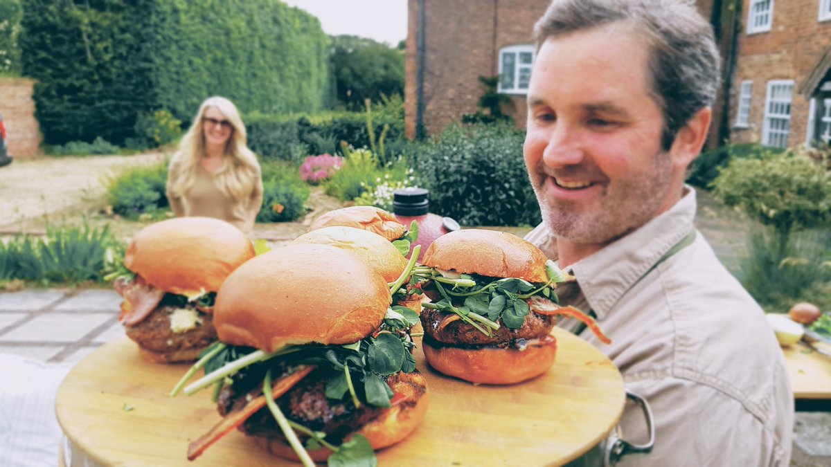 OUTDChannel's tweet photo. Hunting Chef Mike and his wife Claude hunt roe bucks in the south of England during the late summer rut. Mike prepares a surprise #venison feast for his family: Slow-cooked Whole Roe Deer Saddle, Grilled Chops, and a mouthwatering Onion Tarte Tatin.

@FarmingTheWild | 7:00 PM ET https://t.co/wkSBoTStWK