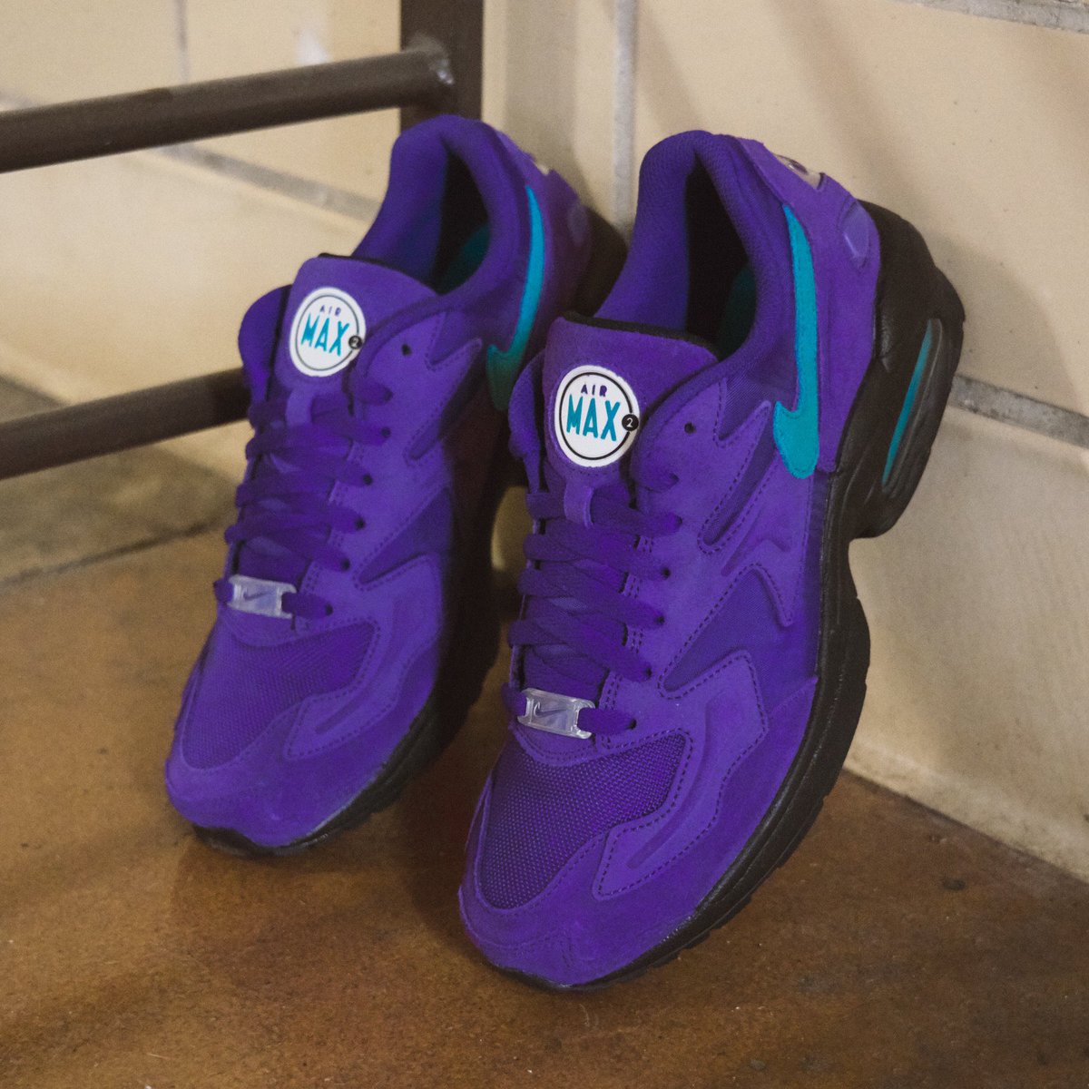 nike air max2 light court purple