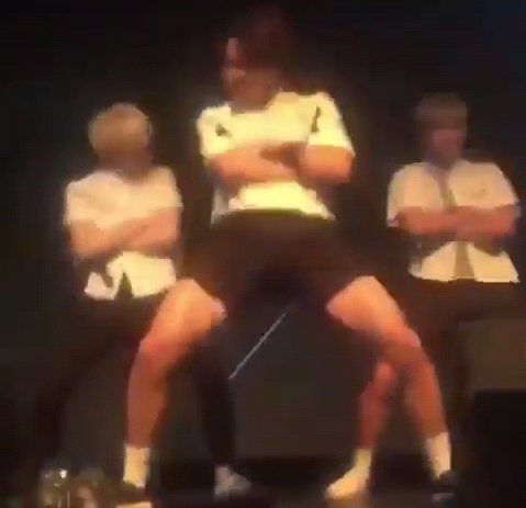 | ℭ𝔥𝔬𝔣𝔞 IS SEEING BTS |⁷ ⁸¹ tweet media