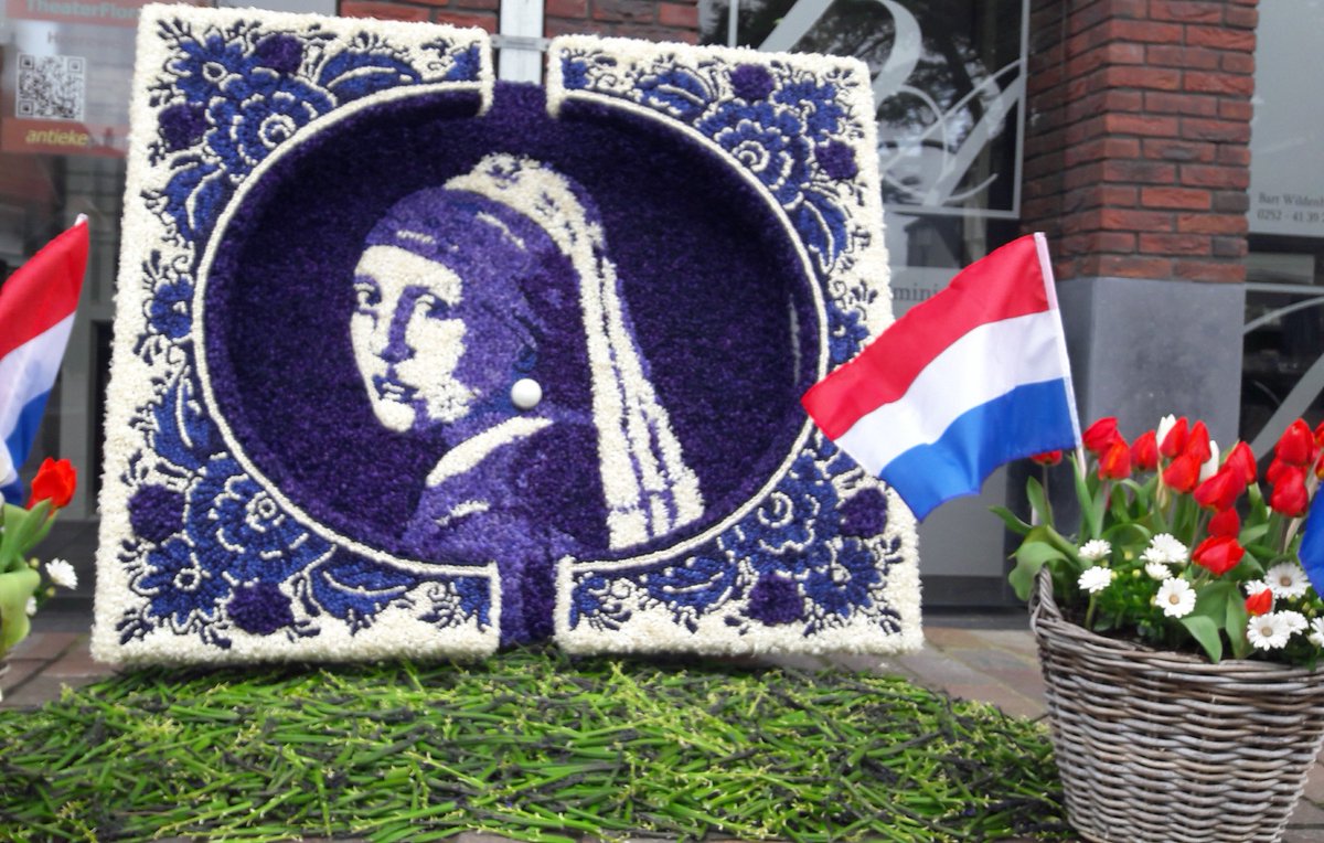 2 months to go till the local, creative #flowerfestival in the Bulb Flower Region.
bit.ly/2DuQYq5

explore #hollandbybike get #socialwithalocal #flowerfriday #hyacinths #art #keukenhof