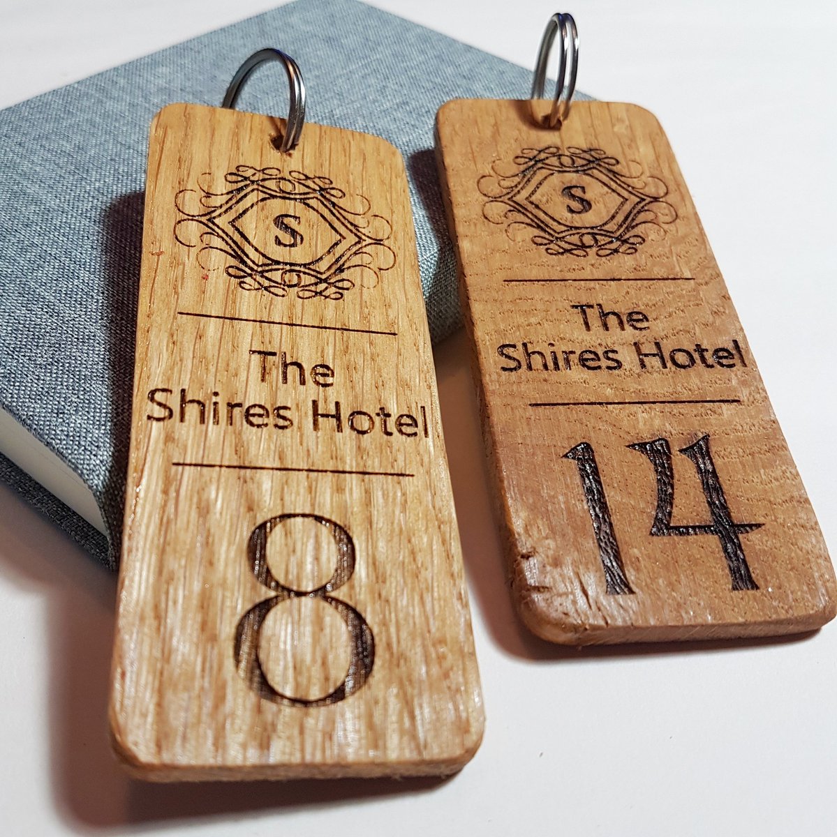 TheKeyringMaker's tweet image. Wow your guests with a new look for your #Hotel! Our luxury, solid Oak Wood Keyrings are individually handcrafted for you! We'll design &amp;amp; engrave the Keyrings to your specifications, using your logo &amp;amp; fonts! 
➡10% discount code:THANKYOU10 
➡Shop Now: bit.ly/2mpUZTu
