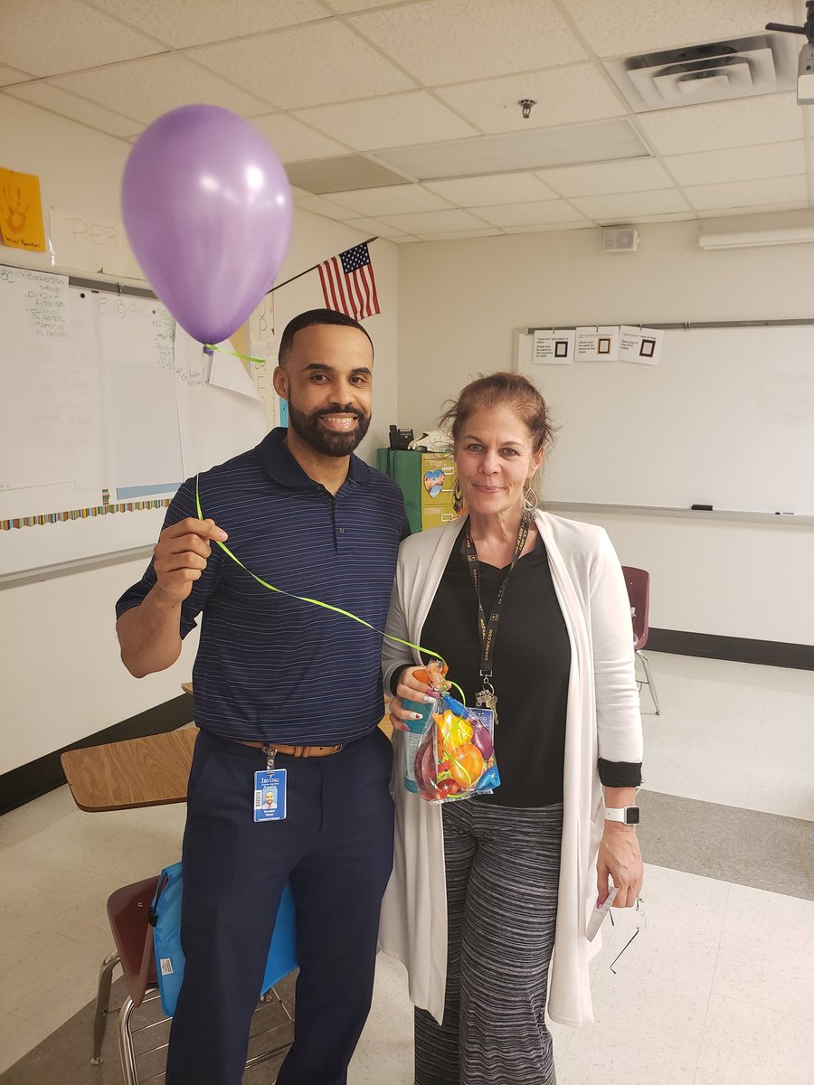 Austin_Broncos's tweet photo. Thank you Ms. Mondloch for going above and beyond for our Broncos! We are lucky to have you at Austin! #amspower https://t.co/FM3DUHNu4o