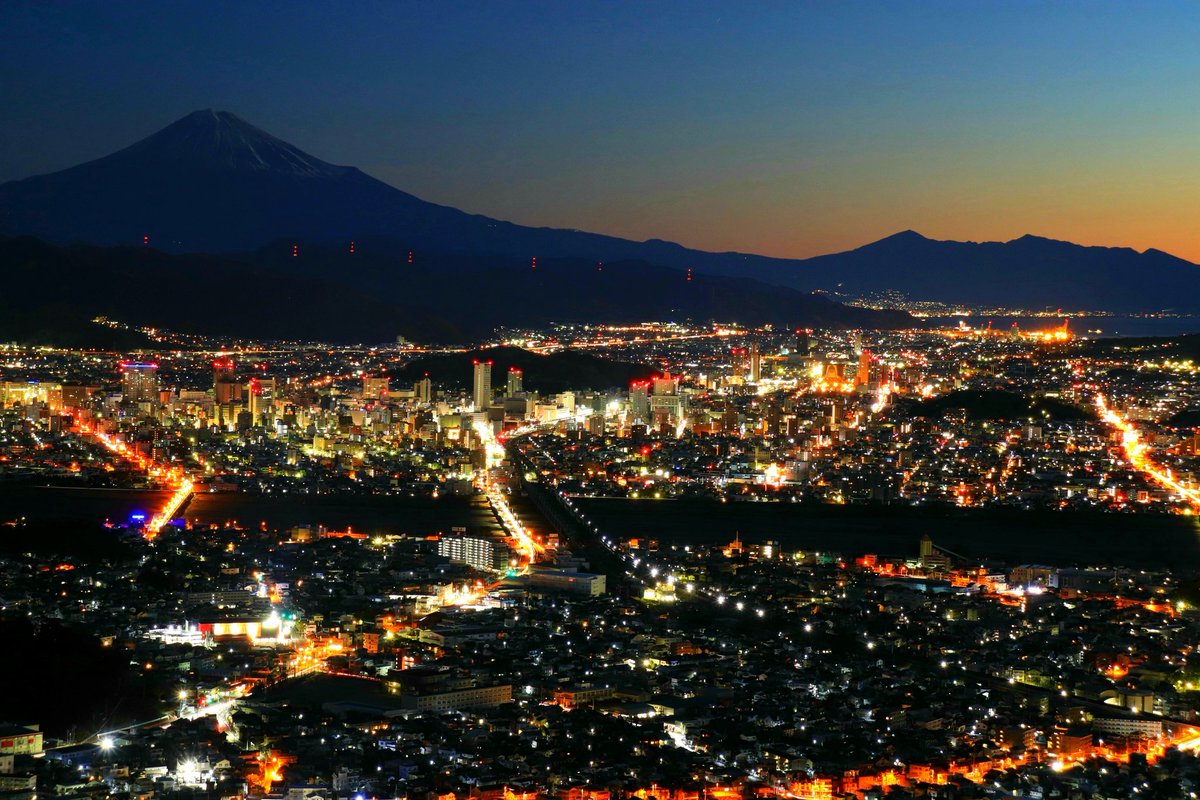 OKうえだ tweet media