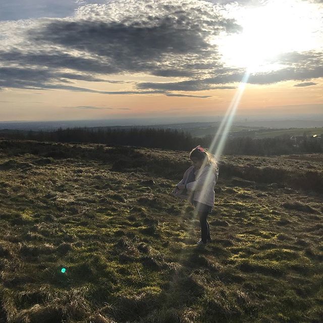 So that’s half term done, fun times with work shoehorned in when and wherever possible! I took this belter today while we were killing a bit of time before tea. Like she had been beamed down from heaven 💛✨So that’s half term done, fun times with work shoehorned in when and w…