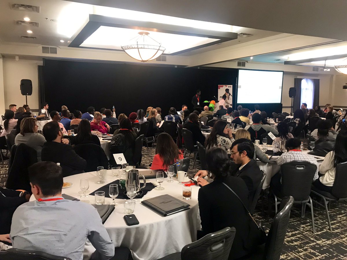 ThomasRaffy's tweet photo. Bravo aux participants de l’édition 2019 de @EveilPME à #Moncton. Toujours fascinant d’entendre les idées d’entreprises présentées; le futur est prometteur ! 

Merci au @RDEENB pour l’organisation de cet événement et aux partenaires pour leur soutien à nos futurs entrepreneurs. https://t.co/SsMcnHEeXm