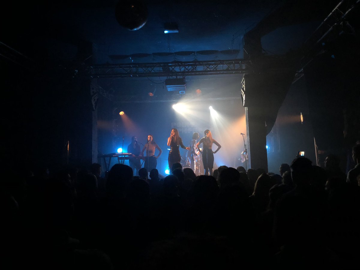 Aldwindot_kong's tweet photo. Live du @CoursFlorent Musique au @PointEphemere ! https://t.co/z1PG4LMhGf
