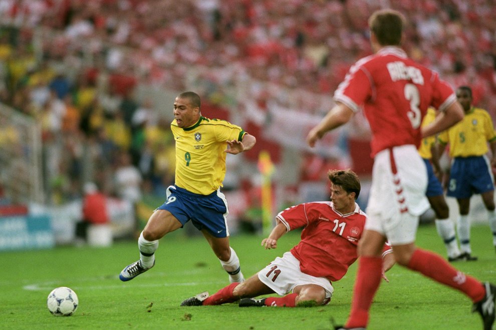 🇩🇰 So good he can even tackle Ronaldo.