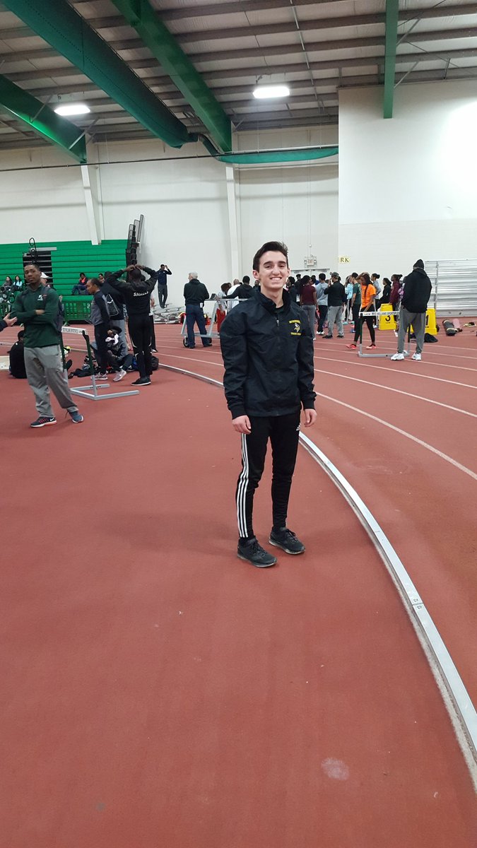 WSHSBridgeTrack's tweet photo. Henry Freeman vaults in approx 1 hour! Good luck Henry!
#VHSLSTATEMEET https://t.co/vWHLtiHTBw