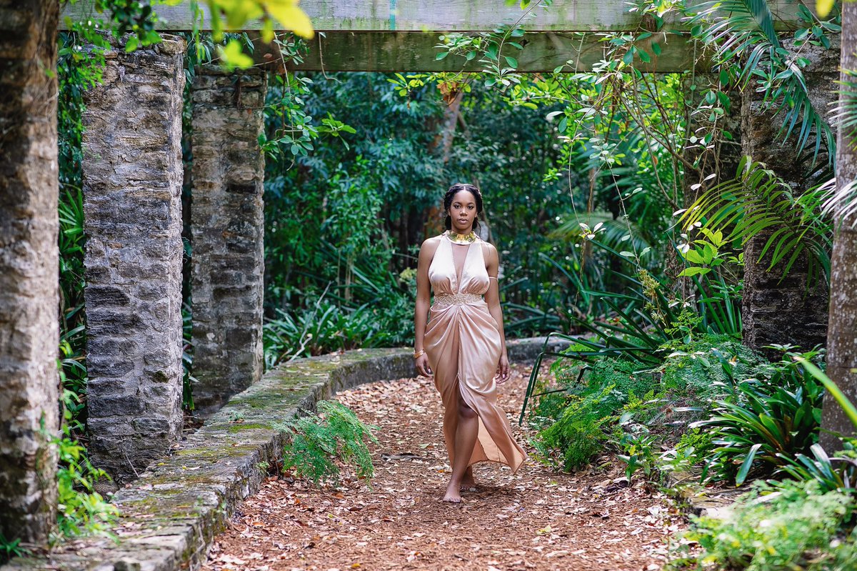 hannahnsimone's tweet photo. Gaia - goddess of the Earth 🌎 
#SiMspiredStyles 🕊 https://t.co/883gtGGHrb