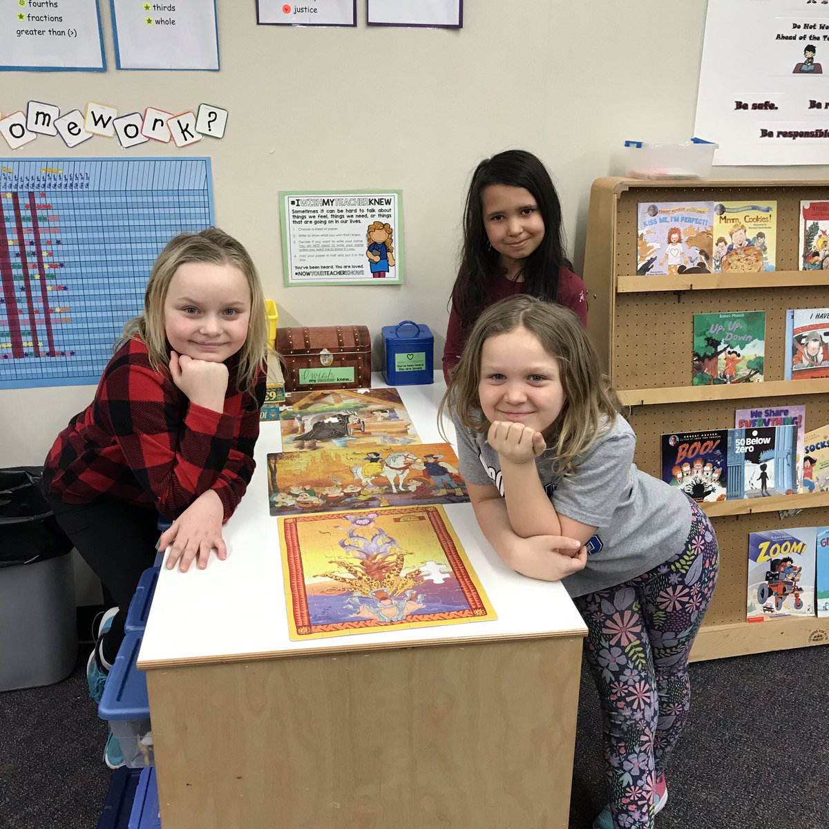 FergusonGrade2's tweet photo. Finished puzzles! Earlier in the week they finished some of the smaller puzzles and today they were excited to finish the one with 500 pieces! It was only missing one piece! That’s amazing for all the hands that worked on it. #BurroPride #puzzleprojects https://t.co/kF7B0812ve