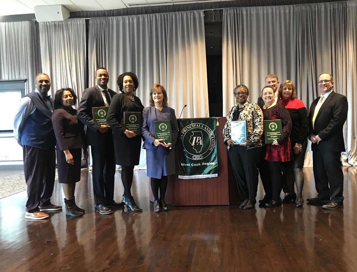 kimzinman's tweet photo. Start Your Day With a Smile! A wonderful morning celebrating West Cook students and administrators!   @ilprincipals  @mrdab008  @IPA_Jason  @demigamble16  @abuckels1 @kimahefner  @johnglimco https://t.co/nvxdS82zgb