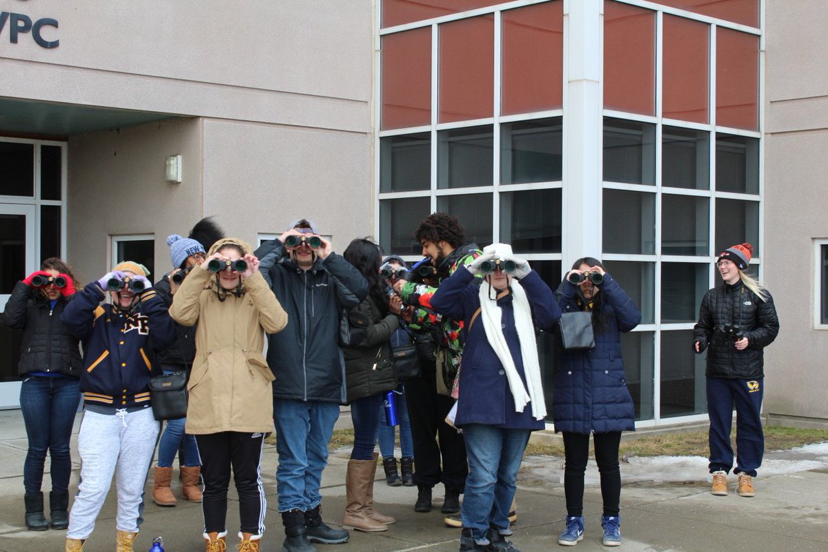 BNWaterkeeper's tweet photo. This is what birds feel like when our Niagara Falls Young Environmental Leaders go birdwatching. https://t.co/SwCWuBk1Xp #BNWConnect @NiagaraFallsCD https://t.co/eaXQrv9UJI