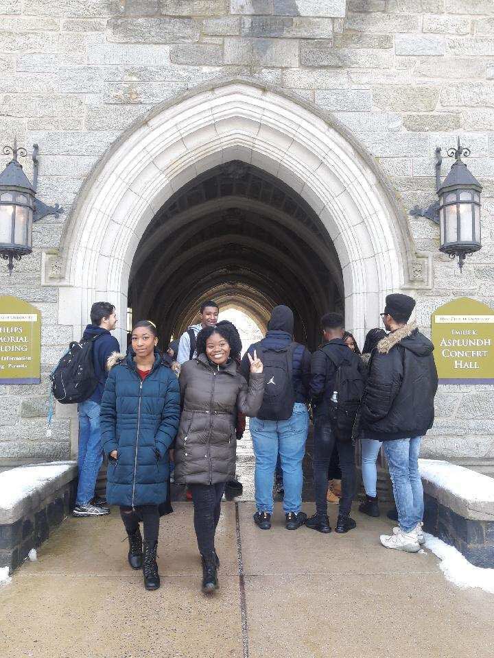 12plusphilly's tweet photo. Check out our #Fellowsfriday updates! See all the pictures from this week on our instagram and Facebook! #12plusphilly #collegeaccess https://t.co/THZ4GsMKZO