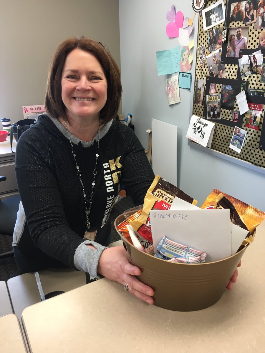 FrederickCCSD46's tweet photo. Finishing up our #RAKweek2019 Snack basket deliveries today. @GrayslakeNorth @Grayslake_Rams @Grayslake127 https://t.co/y0xJfD7cHm