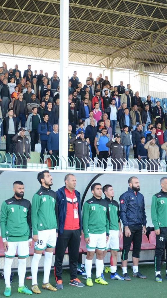 Bu Marş okunurken ayağa kalmak ve saygı duymak zorundasınız,makamınız her ne olursa olsun!