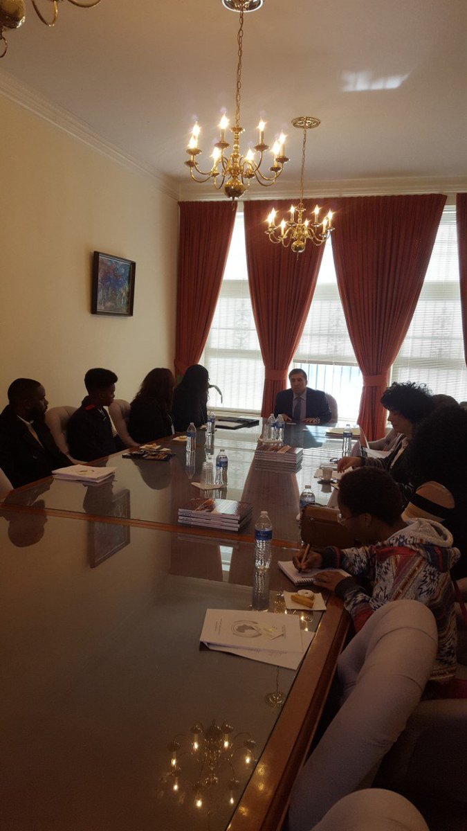 On 02/21/2019, H.E Madjid Bouguerra, Ambassador of Algeria in the US, hosted a group of students from the University of Savannah. The meeting constituted an opportunity for the students to learn more about Algeria and its role in building peace and prosperity in Africa.