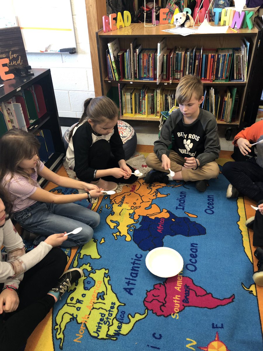MrsAkhteebo's tweet photo. At Club Unify we made our Respect Pledge, signed the Respect Pledge  banner, and played marshmallow relay! @D23Ross @UCSIllinois #rosspride #clubunify https://t.co/3FqDyKLAtc