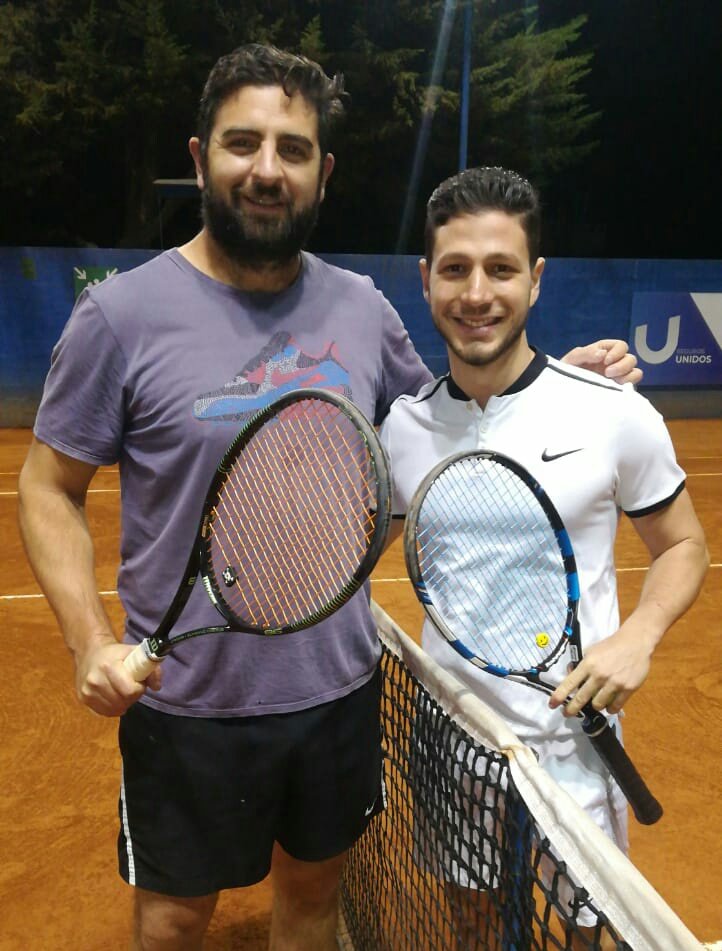 IskayTorneo's tweet photo. #SegundaParada2019 #BuenaVista #ResultadosJueves Antonio Billotti a Andrés Vergara 6-4 2-6 y 10-8 en #TerceraCategoria https://t.co/VKAU7G8fok