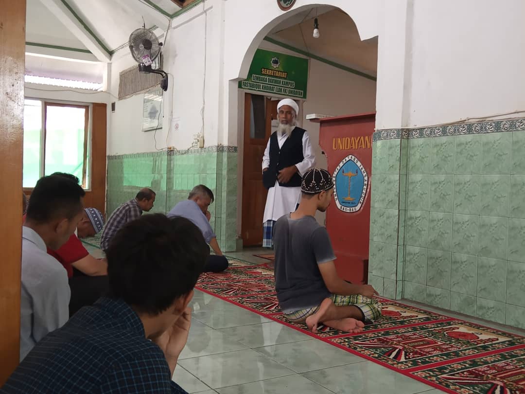 unidayan_'s tweet photo. TAKLIM:
BAKDA Salat Zuhur di Masjid Unidayan.
#Unidayan https://t.co/PvHpznVgrY
