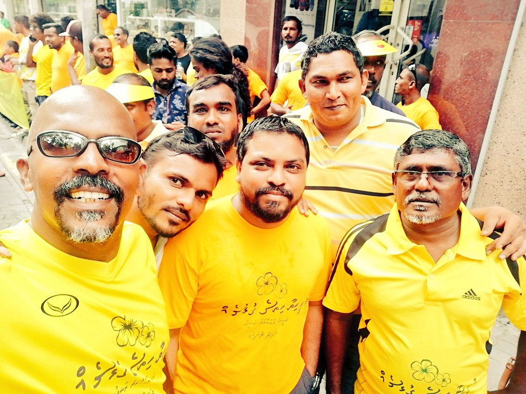 shaahid_96's tweet photo. Mi ee Raa Atholhu ge #ReendhooFikuru mi eh roolhigen nudhaane! Insha Allah Raa Atholhu ge saafu majority #Majilis2019 ga nagaanan! #Agenda19 #majlis19 #VoteMDP #ThilafathahMajilis #TeamRaa https://t.co/yk8IL10ImJ