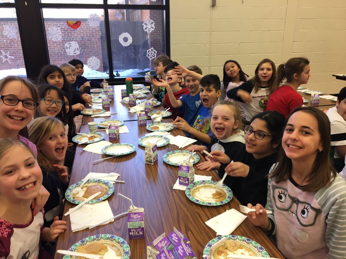 MrsChangGrove's tweet photo. Week 5 reward for Grove’s Family Reading Program: Pancakes & Pajamas Day! The pancakes were delicious & we devoured them! #GroveReads #YummyPancakes #FRP @GroveAve220 https://t.co/Yq5h87ONwd