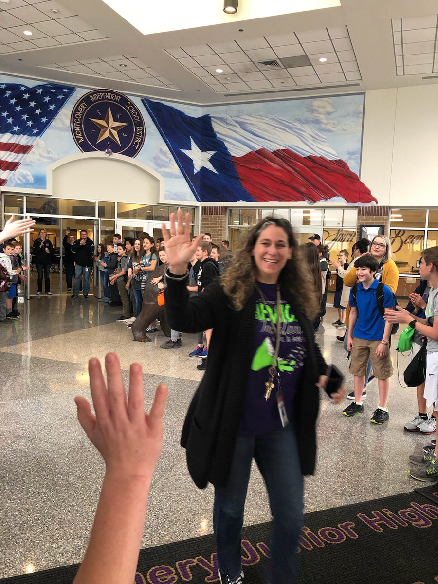 mjhsbears's tweet photo. OAP theater district competition send off today! We are so proud of our Bears! https://t.co/noYbu3480q