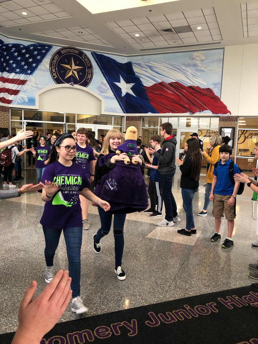 mjhsbears's tweet photo. OAP theater district competition send off today! We are so proud of our Bears! https://t.co/noYbu3480q