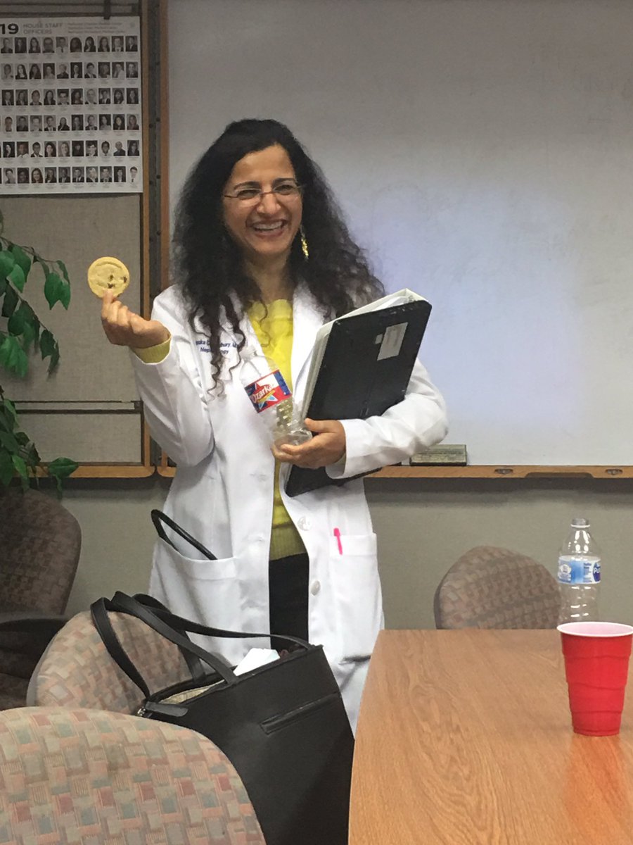 collazor1's tweet photo. Another great moment of camaraderie and teaching with our faculty and fellows.Dr.Renuka Chowdhury reviewing 30 NephSap questions on Onconephrology.She deserves that cookie!😂 #nephrologyeducation https://t.co/swDIr1N5AD