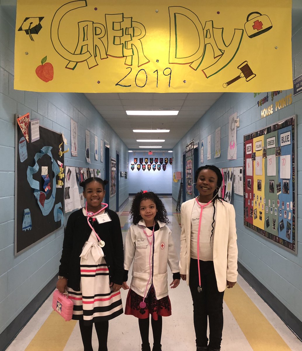 Mrs_Wells2's tweet photo. Spectacular Second Grade’s Career Day 2019!!  #BuggByDesign #SPECTACULARSECONDGRADE https://t.co/ALGjaGBXFy