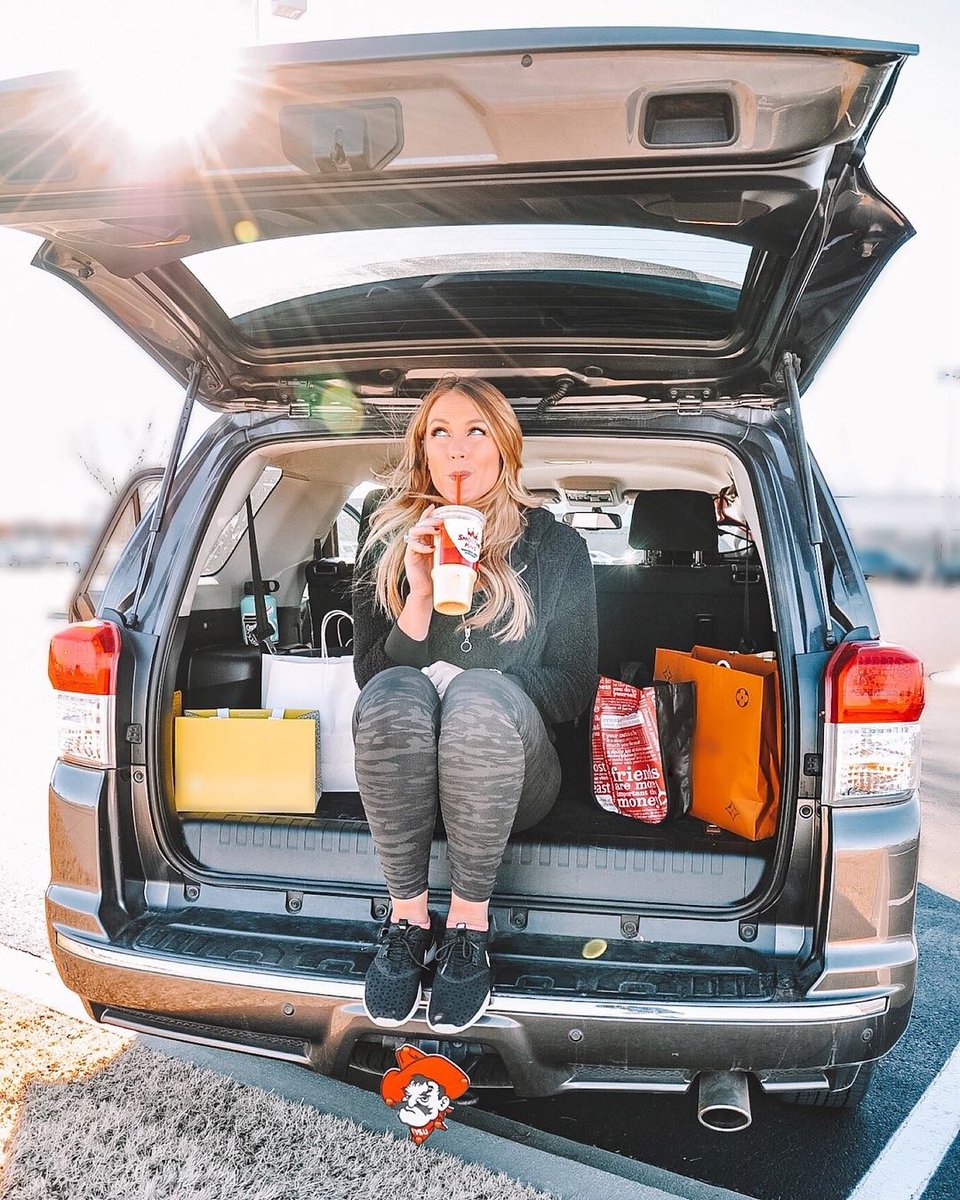 Keep fruits and veggies in your diet, even on the road. We can blend spinach, kale, carrots, ginger, and a wide assortment of fruits into your smoothie, so you meet all the daily serving requirements, with no cooking needed :)