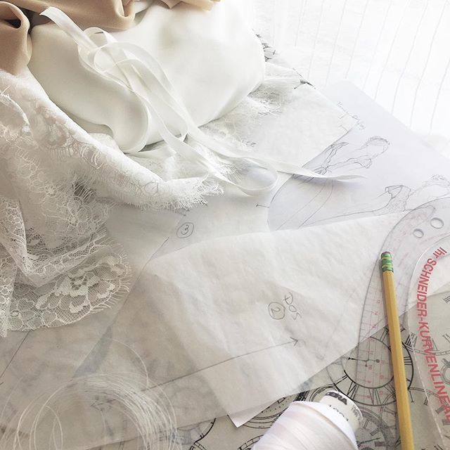 TitelleCouture's tweet photo. 👰🏻 💕 @titelle https://t.co/tBrPc4kYK3