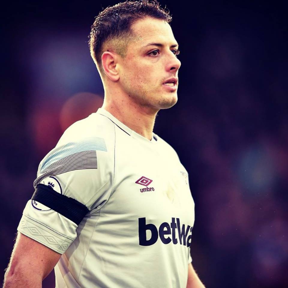 InvictosSomos's tweet image. Nadie ha marcado más goles (50) que él en la Selección de México. Ningún mexicano ha marcado más goles de Premier League (50) que él. Ningún mexicano ha marcado más goles mundialistas (4) que él. Y jugando en México, Inglaterra, España y Alemania suma 200 goles. HISTÓRICO.