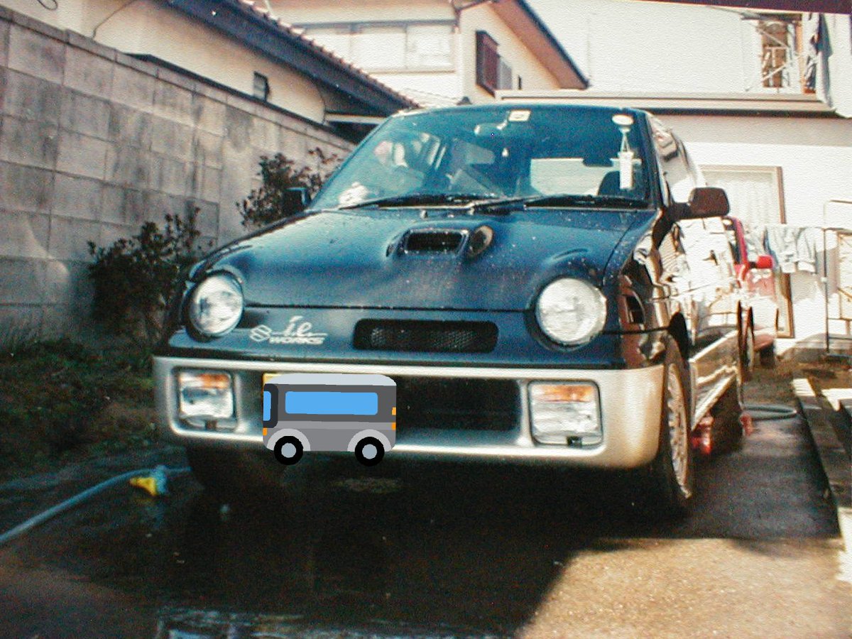 Rydellblue 今日アルトワークス5agsの洗車をしていたら 発見してしまった 飛び石による初めての打痕傷 田舎道を走っているので宿命でもあるのですが 写真で撮るとよく分かりませんが オーナー的に綺麗なボンネットにポツンとあるのは気になり Rydellblue 今日アルトワークス5agsの洗車をしていたら 発見してしまった 飛び石による初めての打痕傷 田舎道を走っているので宿命でもあるのですが 写真で撮るとよく分かりませんが オーナー的に綺麗なボンネットにポツンとあるのは気になり