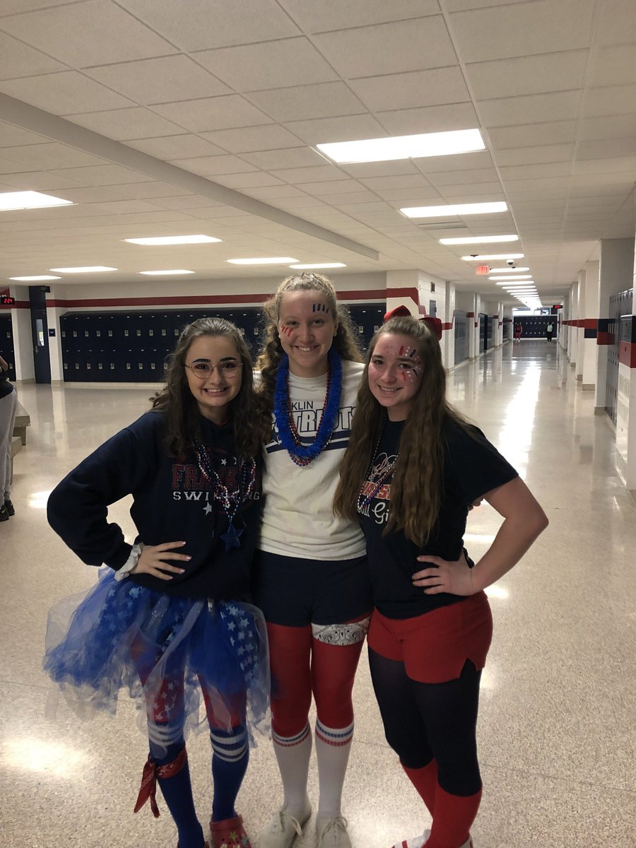 maddyyyreynolds's tweet photo. Red, white, and blue โค #FHS20 https://t.co/zITA4Xo5mL
