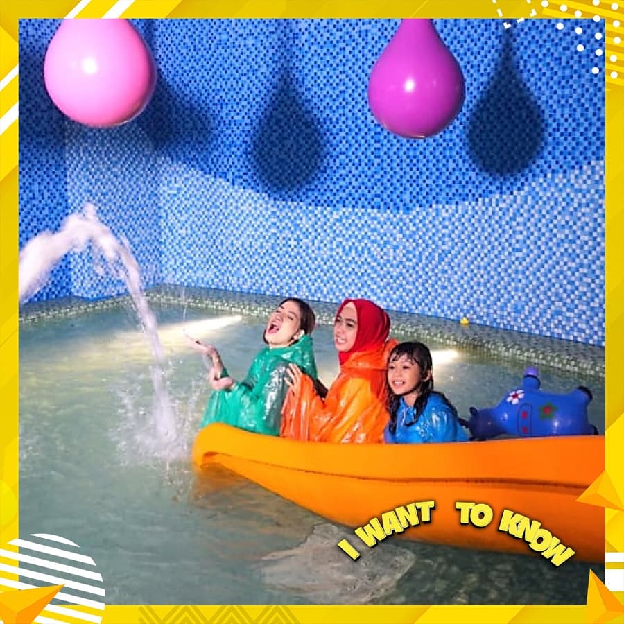 WantToKnowMNCTV's tweet photo. Ting.. Tung... I Want To Know bersama @chikajessica88 .
.
Wohoo! Minggu ini seru - seruan bareng @chikajessica88 , @RiaRicis , @LIFIA_LAETICIA yuk. Kemana ya mereka? Minggu pukul 08.00 WIB hanya di @Official_MNCTV.
.
.
#IWantToKnowMNCTV https://t.co/Tk9xekpIz6