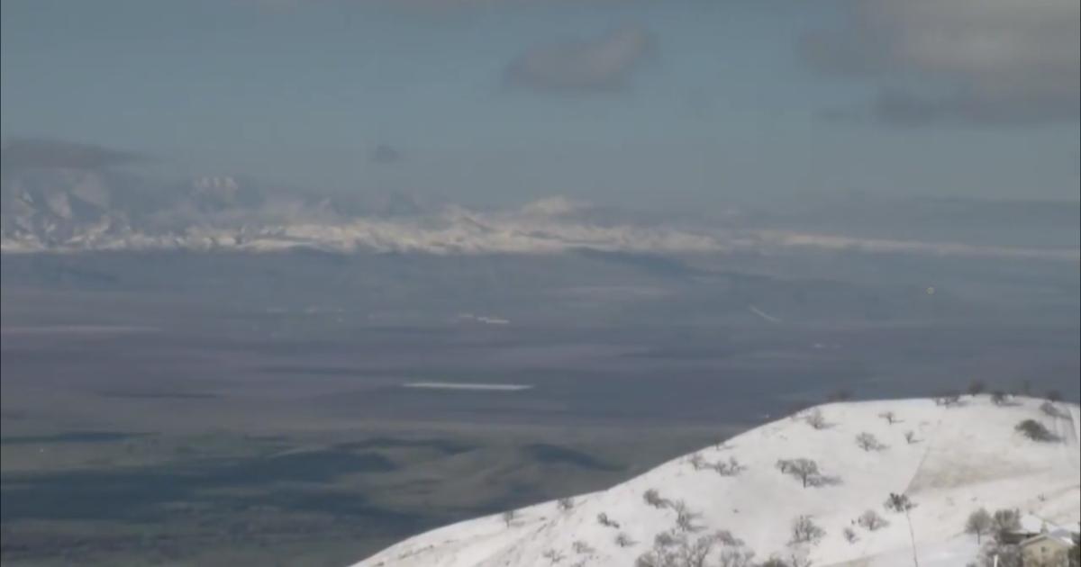 23ABCNews's tweet photo. KCSO searching for possible downed aircraft in the Tehachapi Mountains https://t.co/rCAw2us6sL https://t.co/A9uTWxXZRM