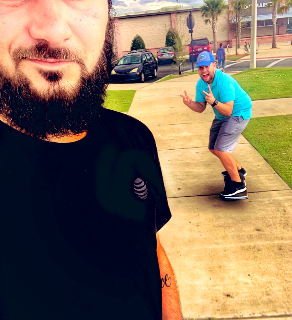 JoshInFlorida's tweet image. Was able to cover more ground faster with @RngPwr while canvassing today! #OneFLA #MobileMadness #Onewheel #FloridaLiving #attonwheels #floatlife #RollingAdvertisement #GoGators #FLevents #WhatIsThatThingIsOurThing #AttMobile