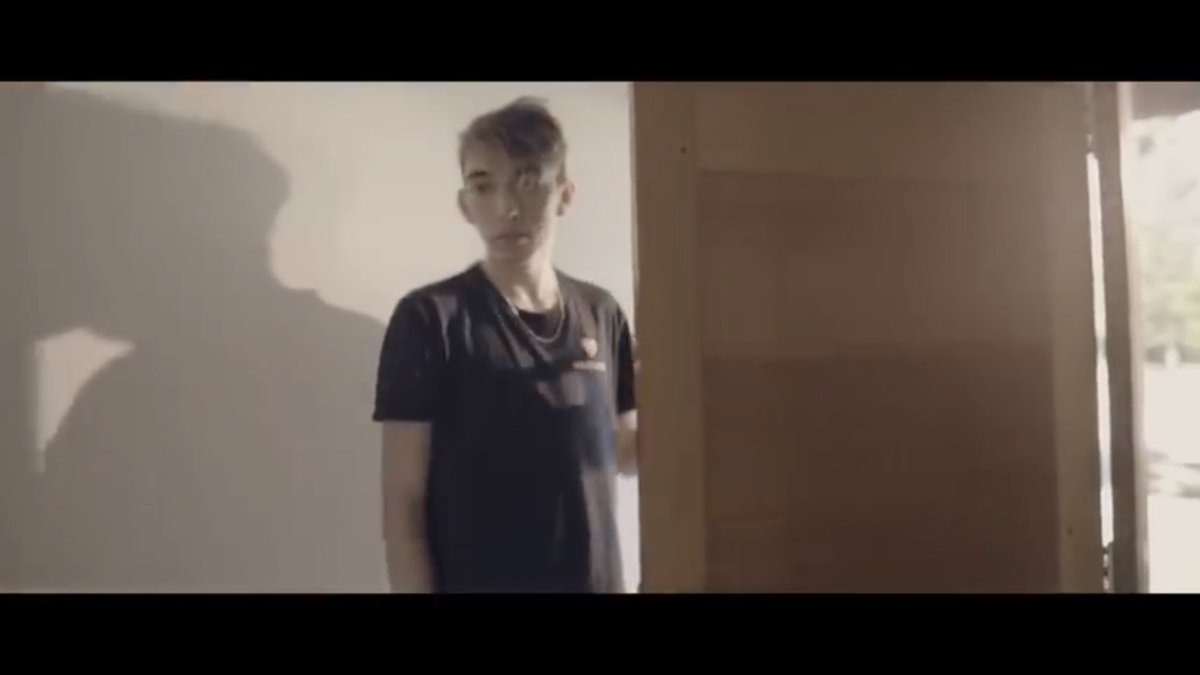 FedecoleMar's tweet photo. @Pedrito_Vm XDIOS PEDRO LA romPISTE LLORO ME SALE ORGULLO HASTA POR EL CULO ENCIMA EL VIDEOCLIP AAAAAAAA https://t.co/AeCkLZyIBL