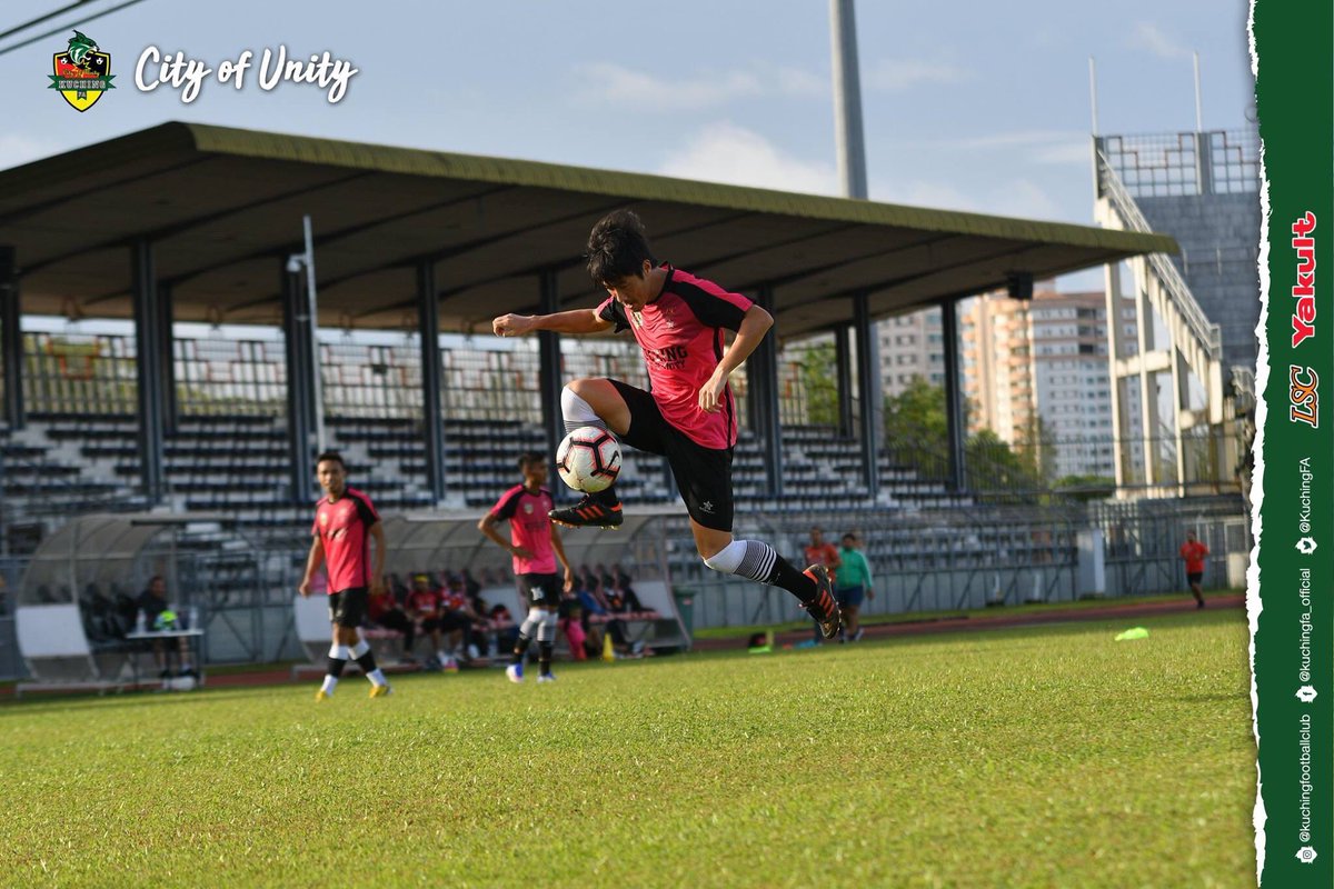 ট ইট র 鈴木 雄太 Yuta Suzuki マレーシア この度 マレーシアのkuching Fa マレーシア3部リーグ と契約しました ヤクルトマレーシア様を始め たくさんの方々にサポートして頂き契約することができました 新しい国で新しい挑戦にワクワクしています ট ইট র 鈴木 雄太 Yuta Suzuki マレーシア この度 マレーシアのkuching Fa マレーシア3部リーグ と契約しました ヤクルトマレーシア様を始め たくさんの方々にサポートして頂き契約することができました 新しい国で新しい挑戦にワクワクしています