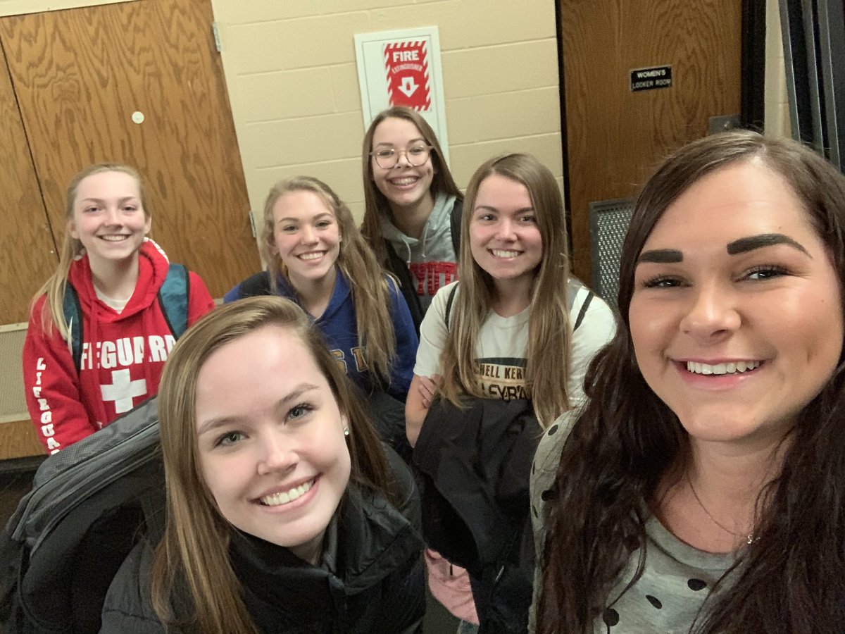 kernelvb's tweet photo. It might be Friday, we might be sick of the snow, but a big shoutout to these studs for making it to workouts today!!! #Readyfor2019 #KernelVB #KernelPride @KernelStrength https://t.co/GV9BNz358t