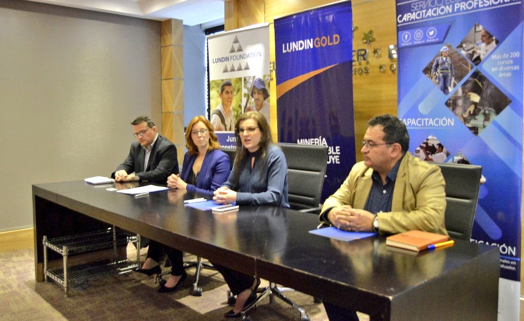 secap_ec's tweet photo. #Quito | En las oficinas de @LundinGoldEC se firmó la extensión al convenio de cooperación interinstitucional, con el cual los trabajadores demostrarán sus competencias laborales para certificar su experiencia.
#SecapCercaDeTi https://t.co/czKhZRe6a0