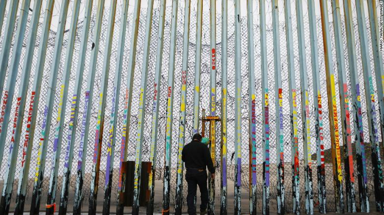 CNN's tweet photo. Pentagon says it will be months before construction on Trump's border wall starts
https://t.co/RHHqfgDT5B https://t.co/1F86xVCUKE