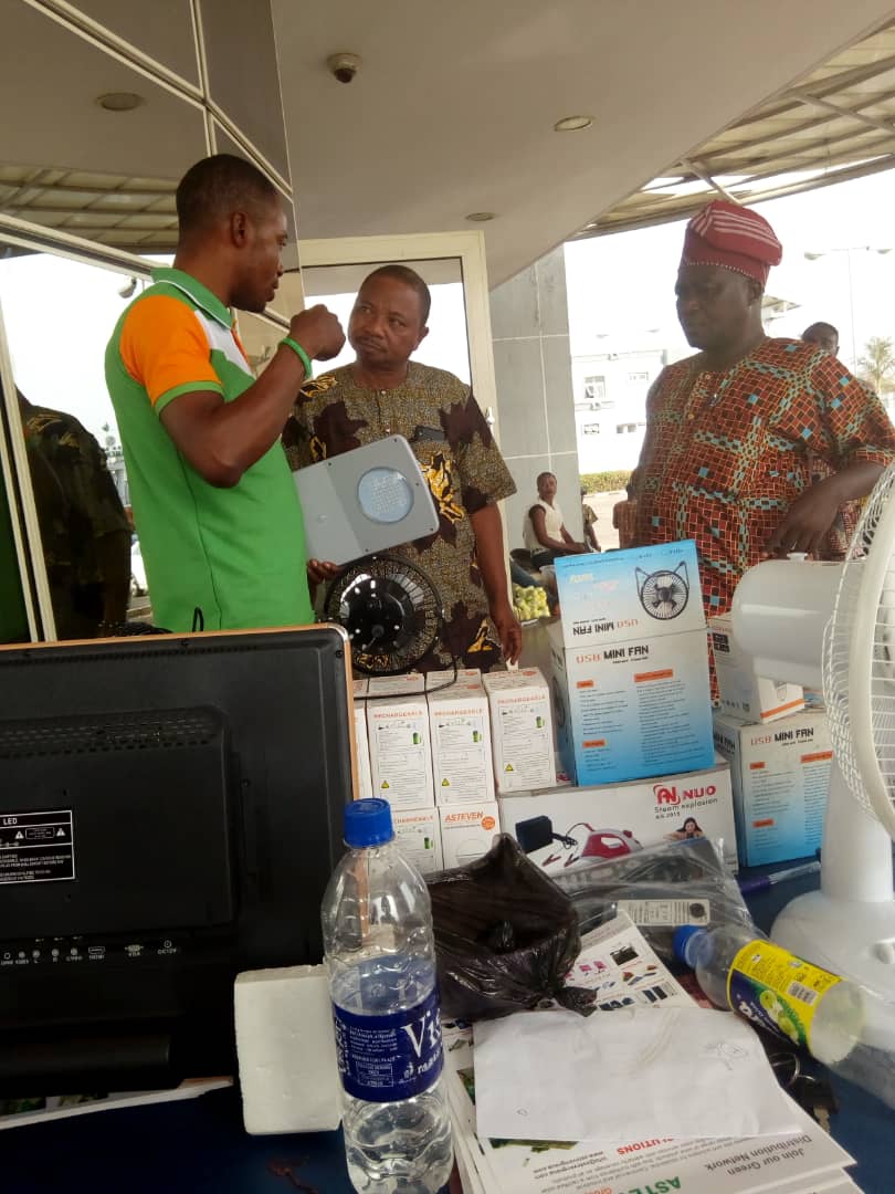 astevengroup's tweet photo. ASteven rural electrification team is repowering access to small scale solar system at illorin in Kwara State. A viable solutions for low income earners. #business #remotehome #sustainablelight #smes #climatechange #offgridcommunities https://t.co/GRS7ZL8F24