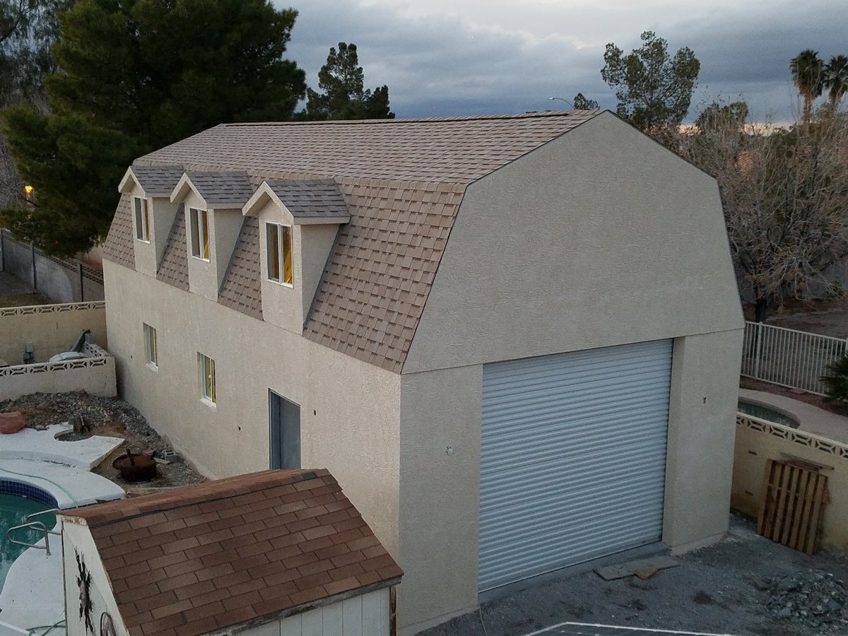 tuffshed's tweet photo. Workshops come in all shapes and sizes. For our customer in Las Vegas, the bigger the workshop, the better. His new 20×44 Premier Barn Garage certainly has enough space for both storage and projects. https://t.co/X9ijJwKOCw