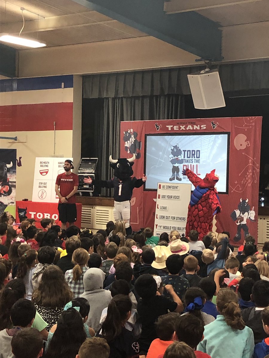 DabbsElementary's tweet photo. Today was such a fun day @DabbsElementary ... Not only did we get to meet Toro but we got to see a great program, Toro Takes the Bull out of Bullying! Dabby the Dragon loved meeting Toro! @DPISD_DE ❤️ https://t.co/Kz1GuU3Axq